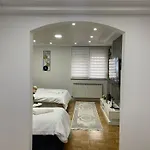Nlux - Free Parking *
