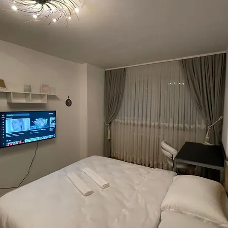 Nlux - Free Parking Apartmán *