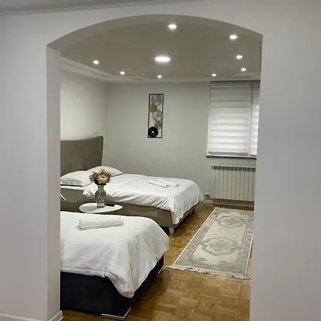 Nlux - Free Parking * Сараево