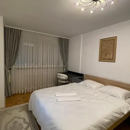 Nlux - Free Parking Apartmán