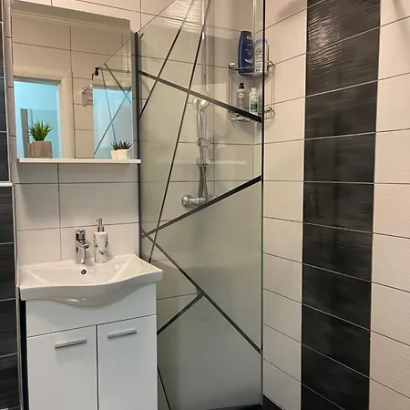 Nlux - Free Parking Апартаменты Сараево