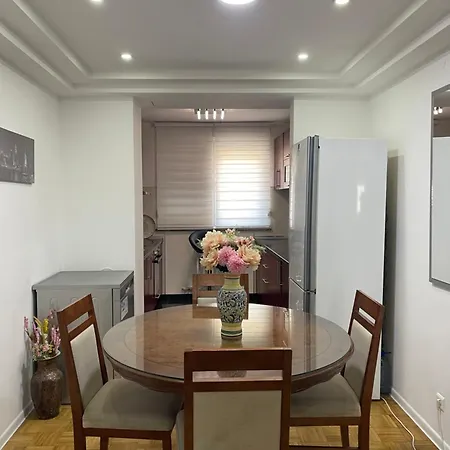 Nlux - Free Parking Apartmán *