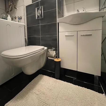 Nlux - Free Parking Apartmán